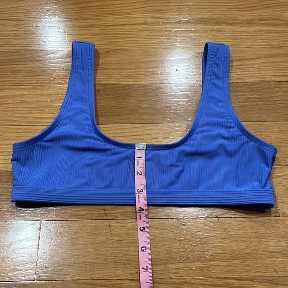 Fashion nova blue bikini top size medium. - Picture 4 of 7
